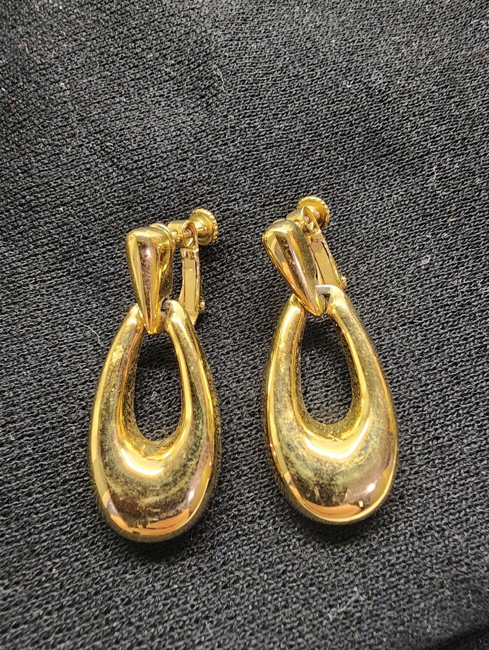 Vintage Napier Polished Gold Tone Teardrop Door Knocker Screw Clip-On Earrings